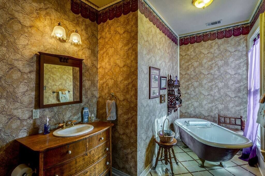 Photo of Bathroom in Bonham