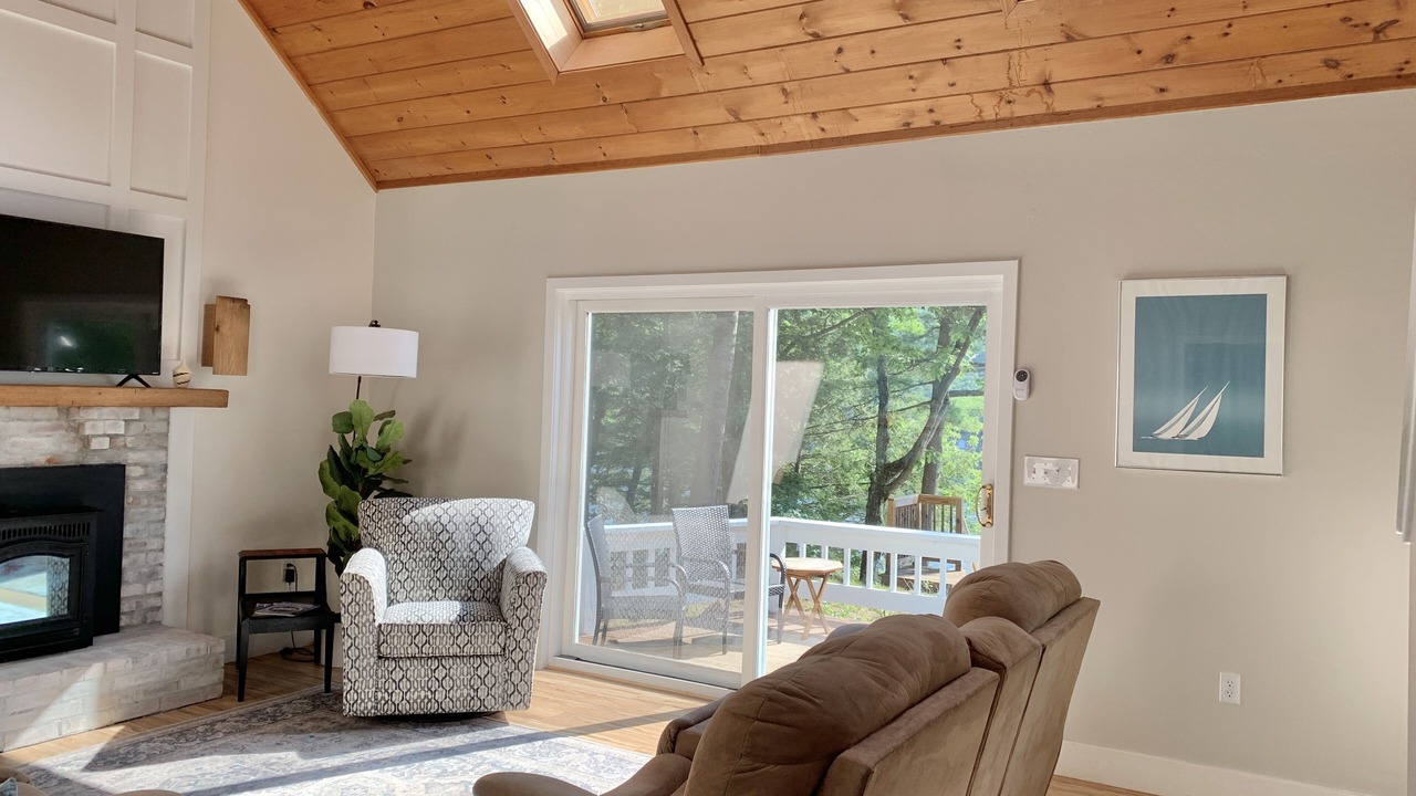 Photo of Livingroom in Alton Bay
