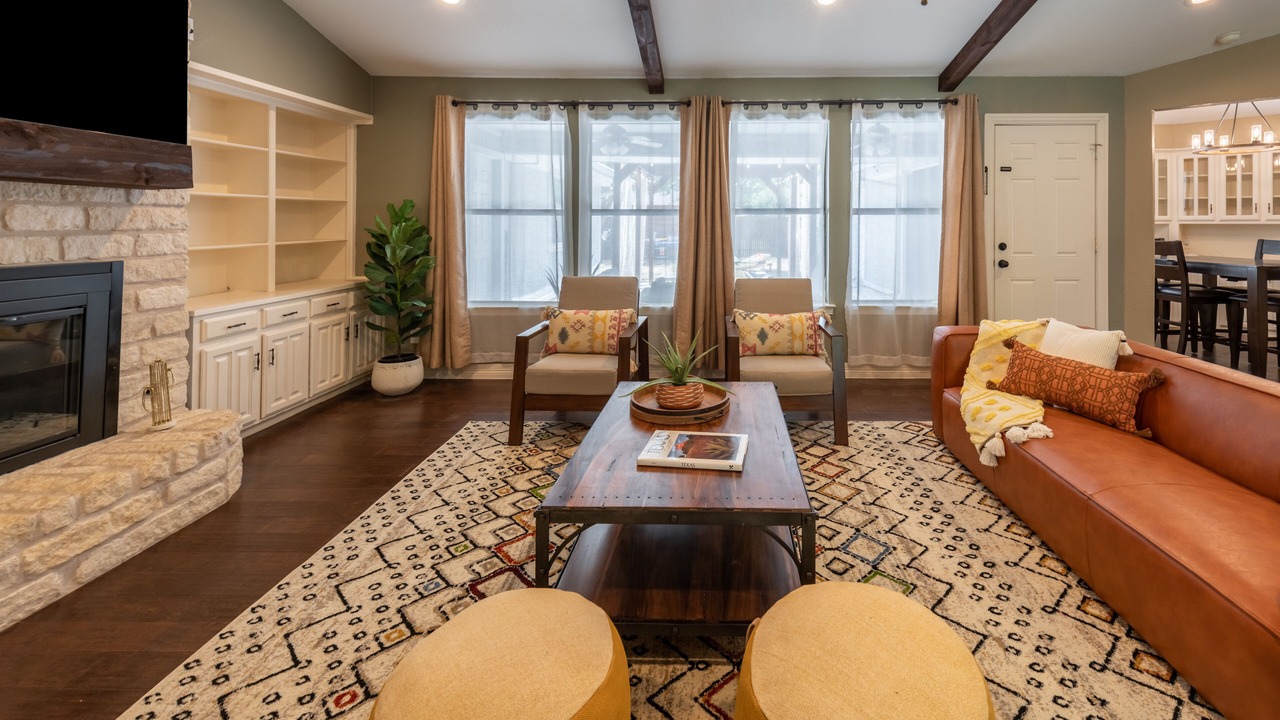 Photo of Livingroom in Southwest Carrollton