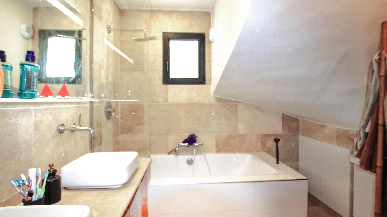 Photo of Bathroom in Avignon