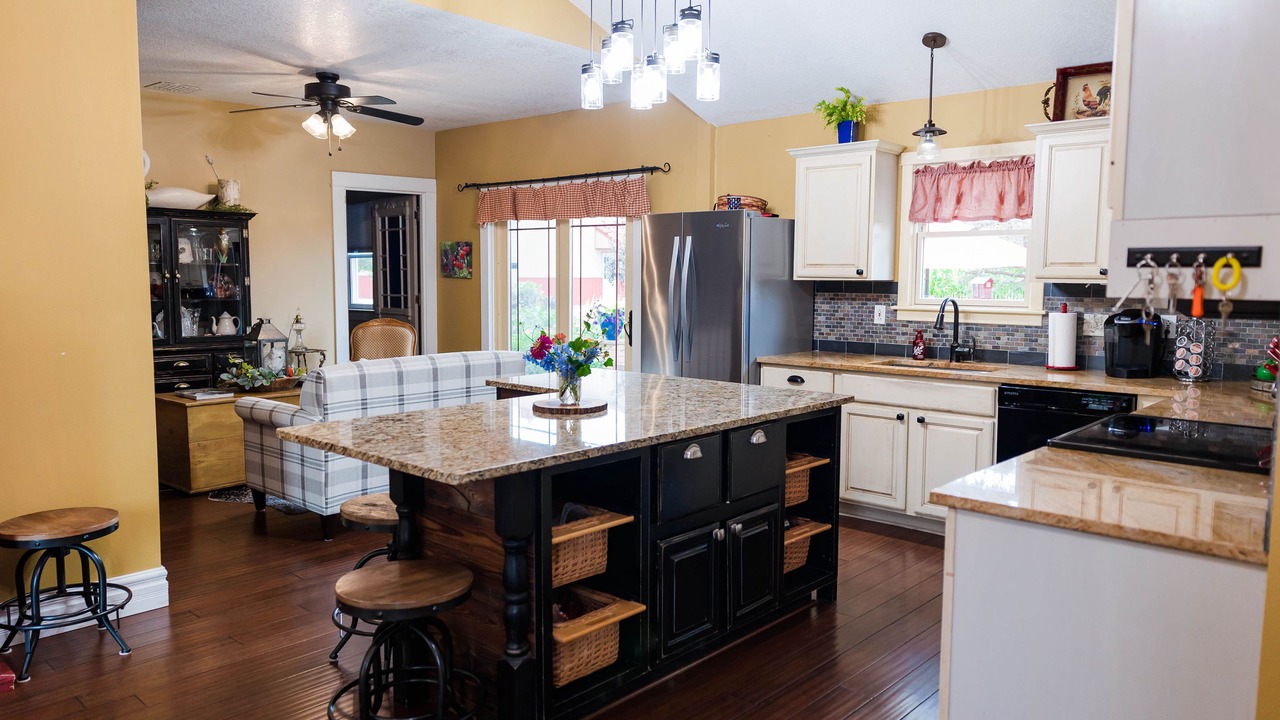 Photo of Kitchen in Squaw