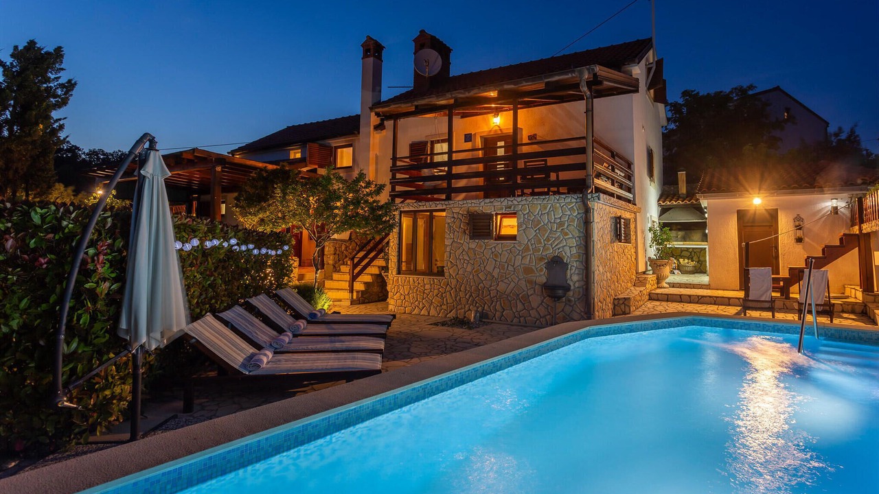 Photo of Outdoor in Risika