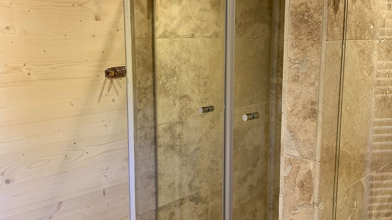 Photo of Bathroom in L'Isle-Bouzon