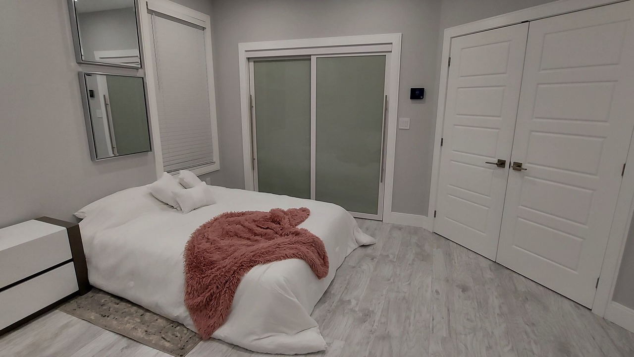 Photo of Bedroom in Amherstview