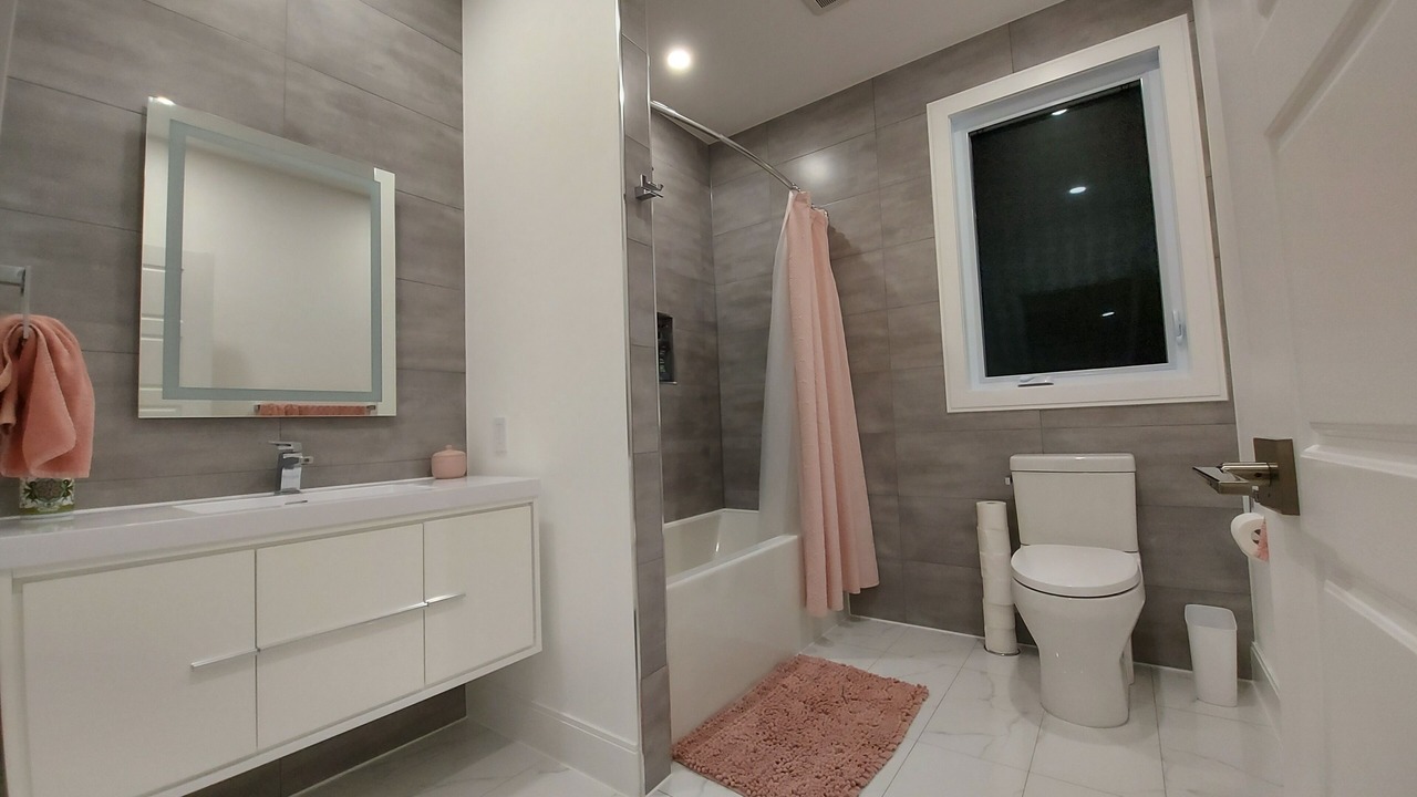 Photo of Bathroom in Amherstview