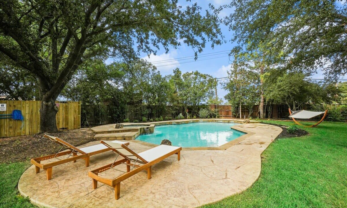 Photo of Outdoor in Flower Mound