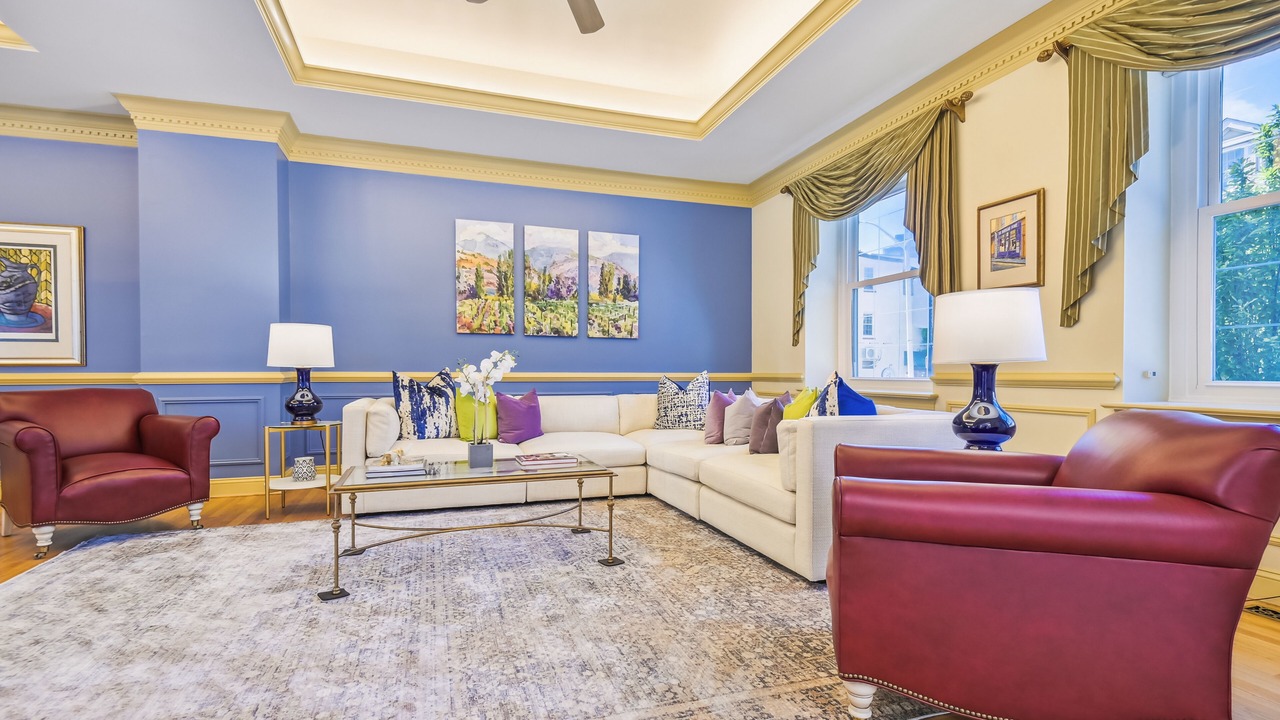 Photo of Livingroom in Little Italy