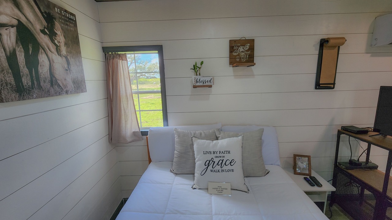 Photo of Bedroom in Moulton
