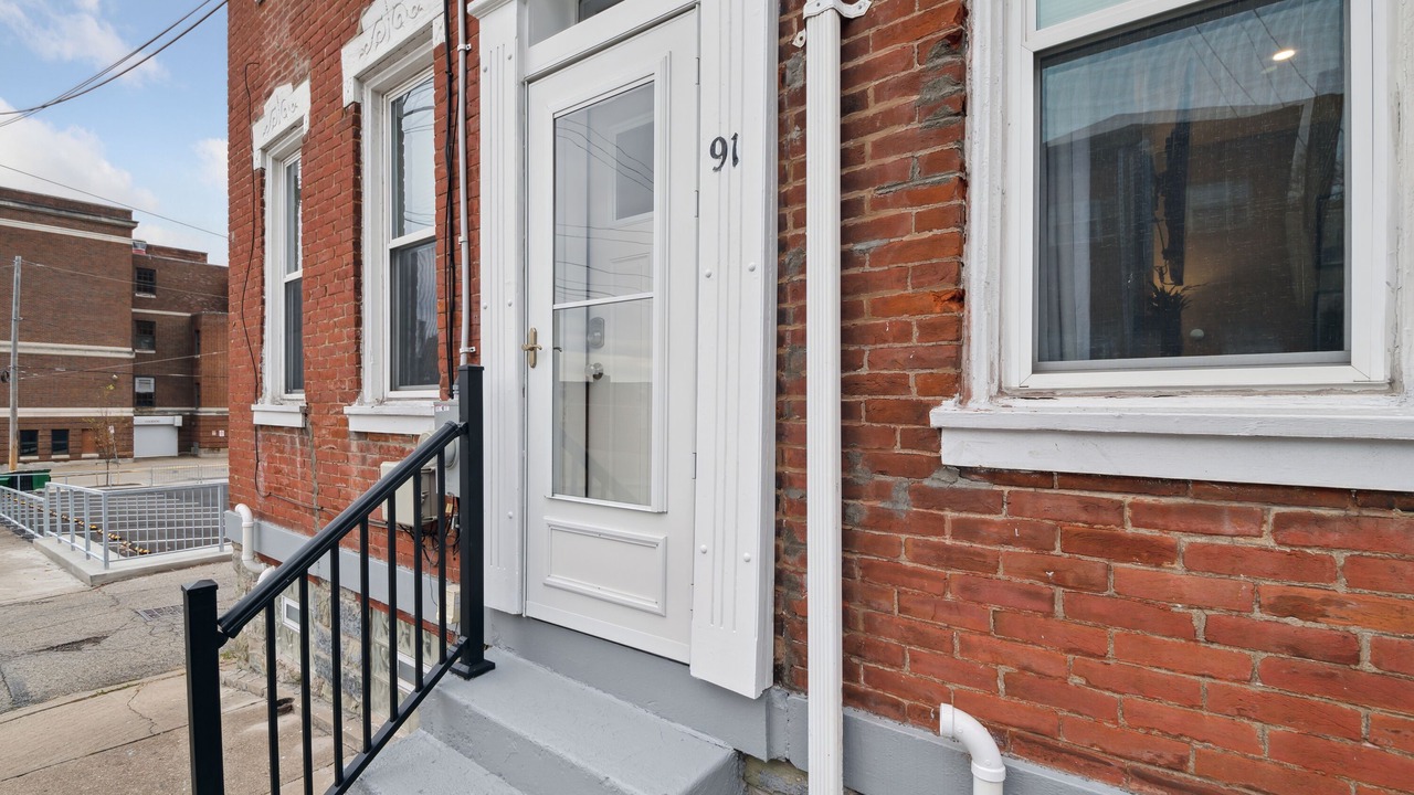 Photo of Outdoor in South Side Flats