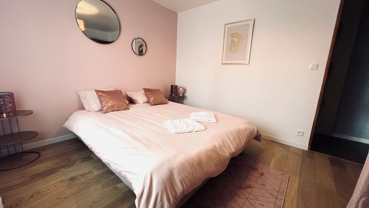 Photo of Bedroom in Conde-sur-Noireau