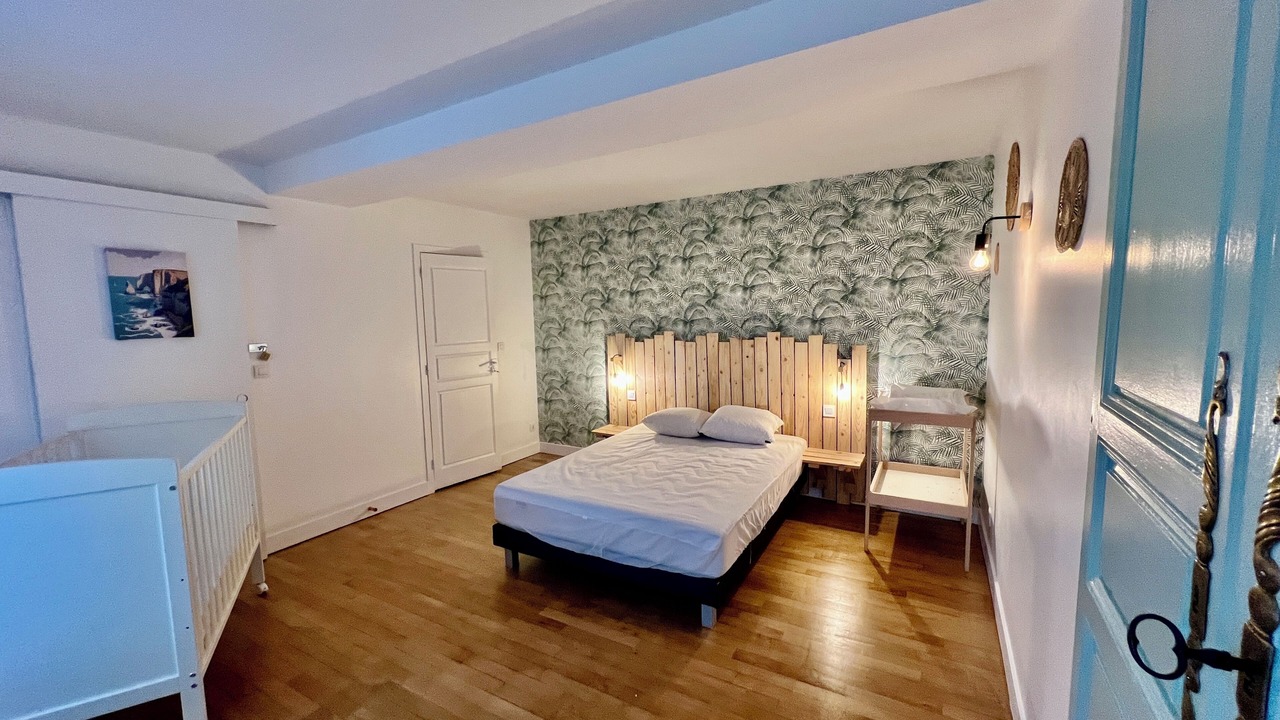 Photo of Bedroom in Conde-sur-Noireau