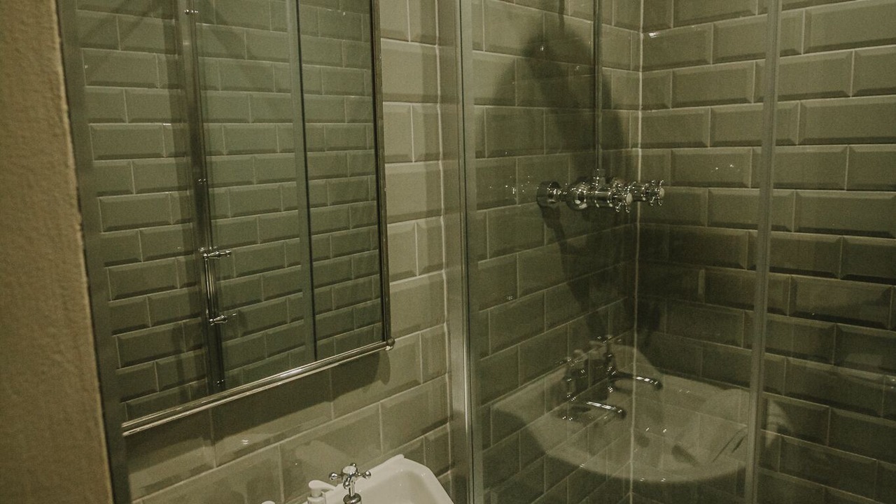 Photo of Bathroom in Litton