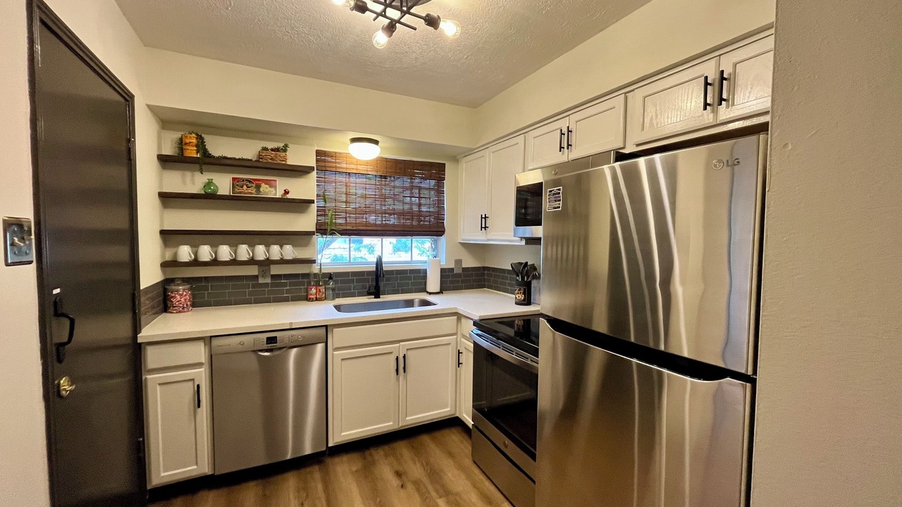 Photo of Kitchen in Woodlake - Briar Meadow