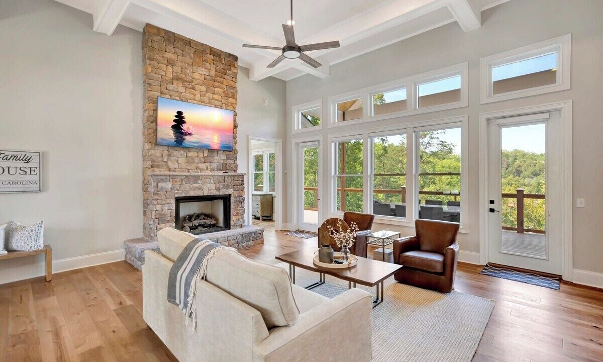 Photo of Livingroom in Six Mile