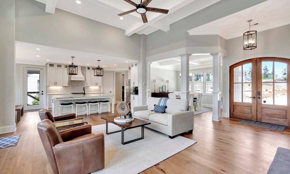Photo of Livingroom in Six Mile