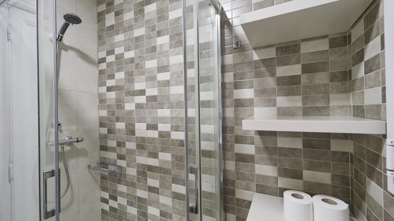 Photo of Bathroom in el Camp d'en Grassot i Gracia Nova