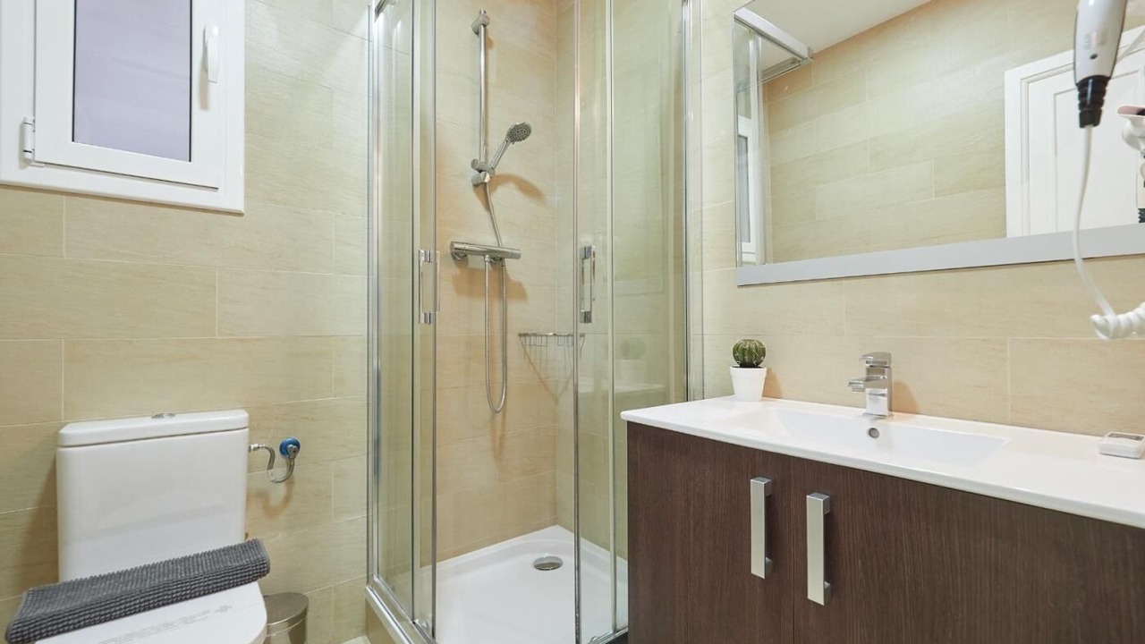 Photo of Bathroom in el Camp d'en Grassot i Gracia Nova