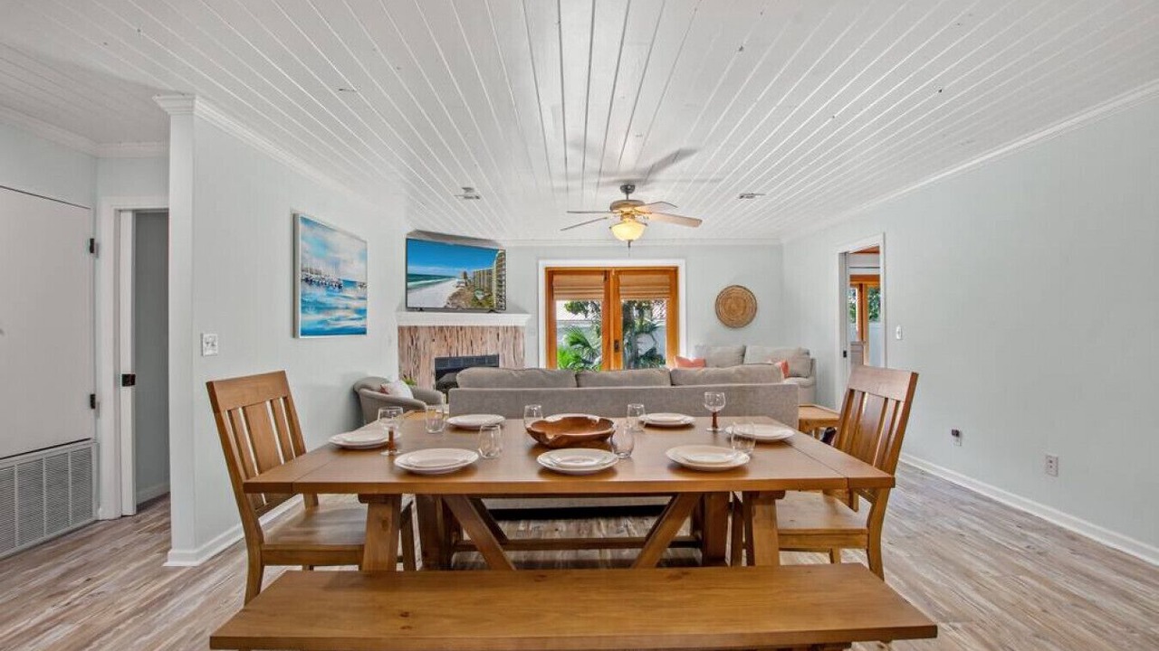 Photo of Bedroom in El Centro Beach