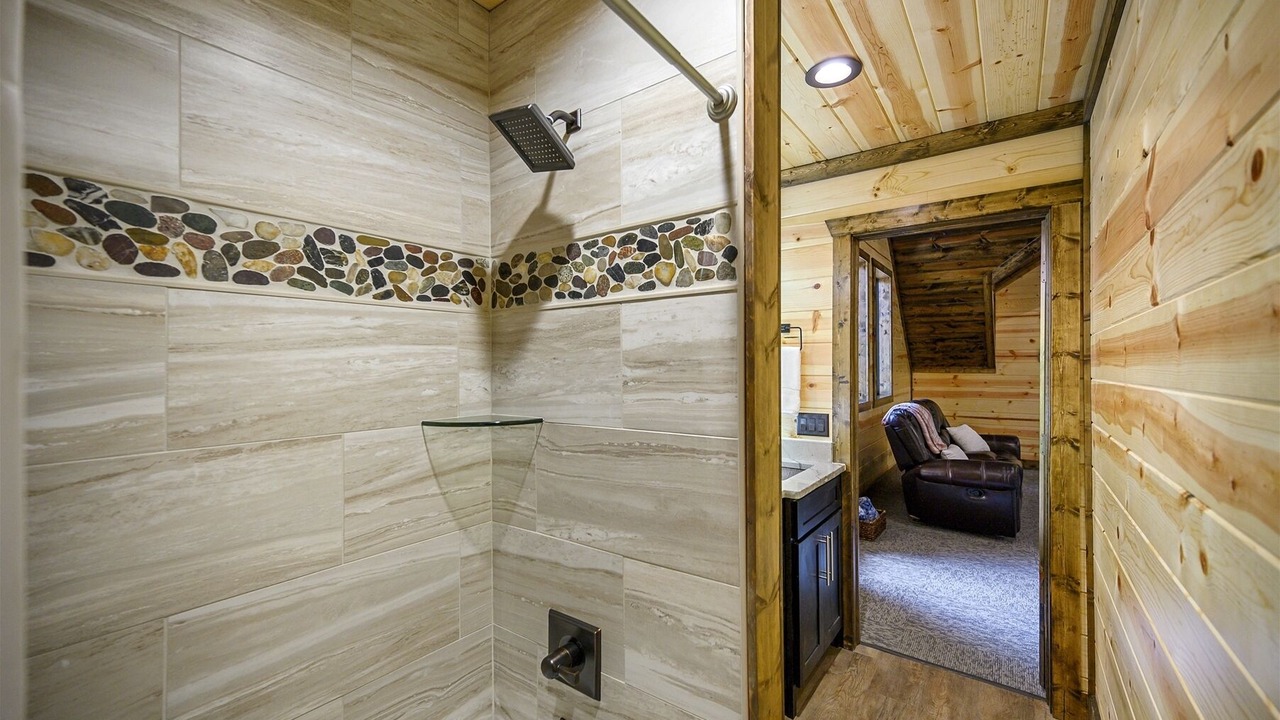 Photo of Bathroom in Hochatown