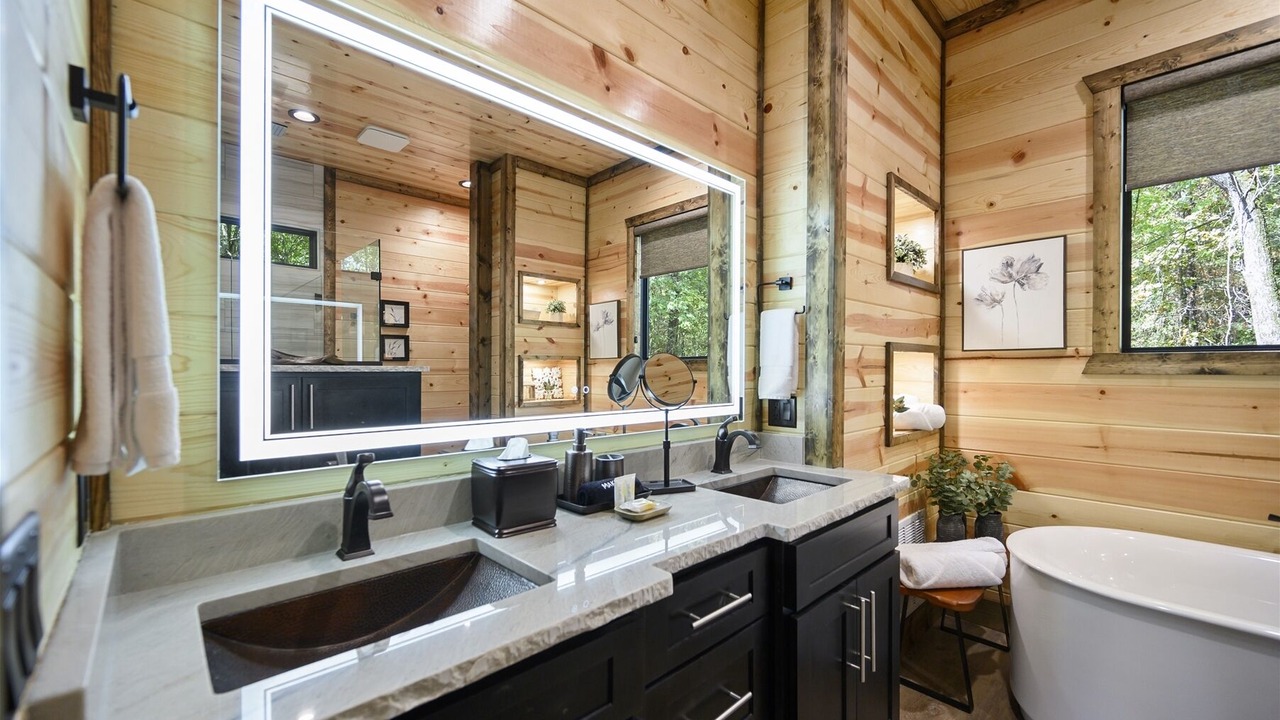 Photo of Bathroom in Hochatown