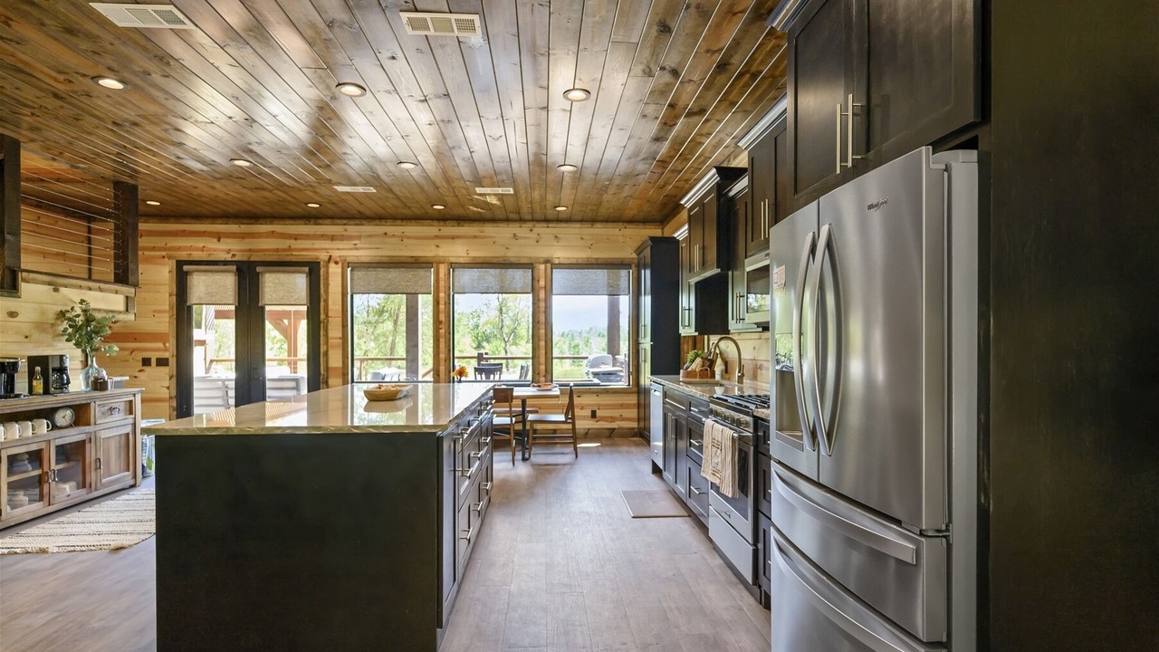 Photo of Kitchen in Hochatown