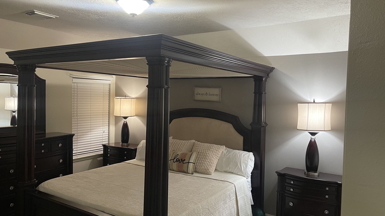 Photo of Bedroom in Northeast Houston