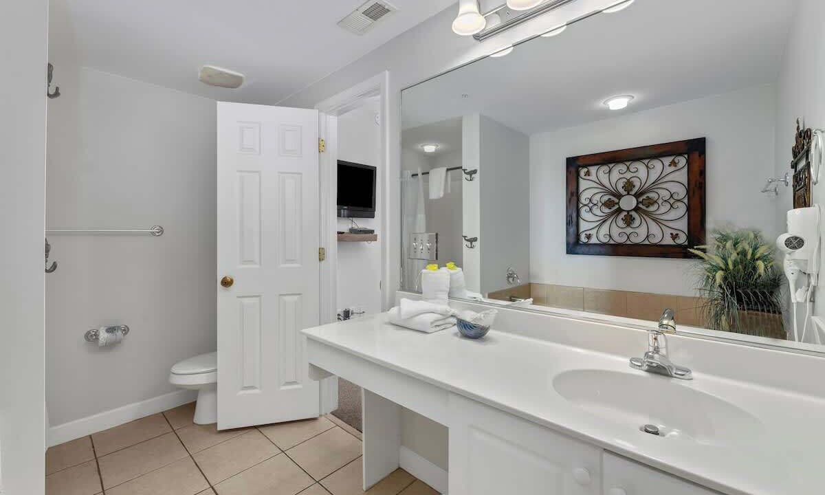 Photo of Bathroom in Cherry Grove Beach