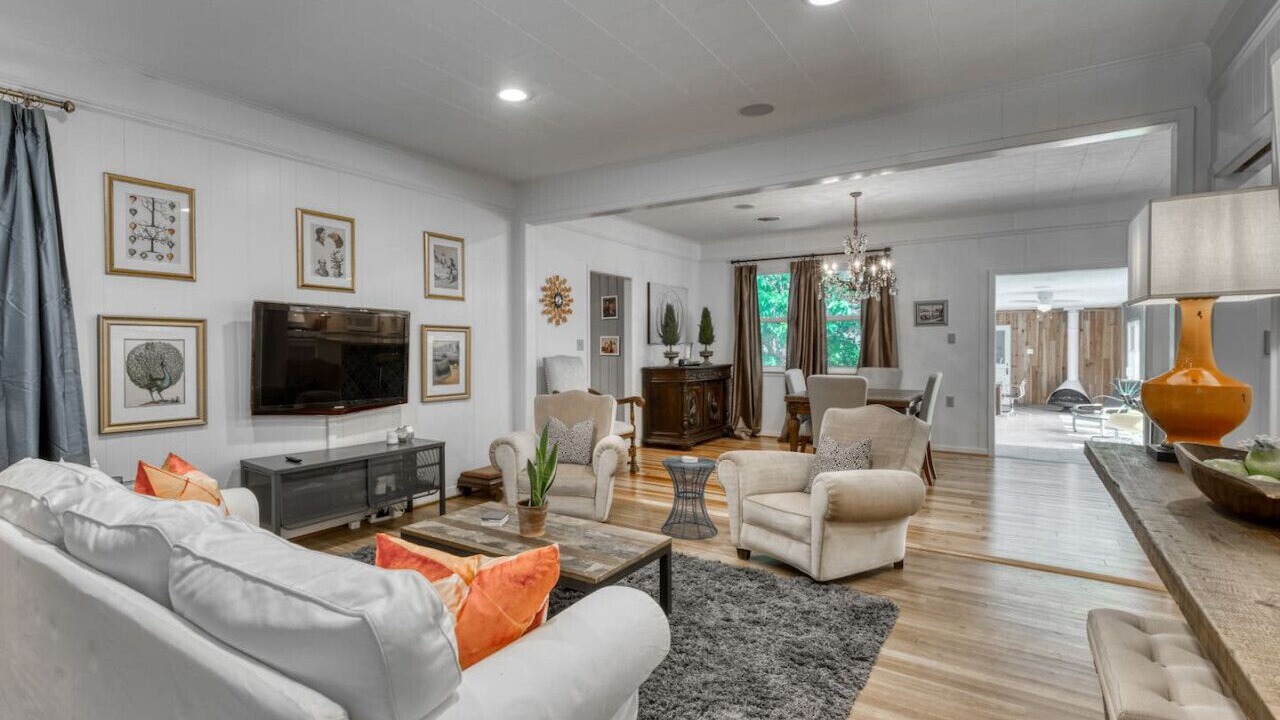 Photo of Livingroom in Bellville
