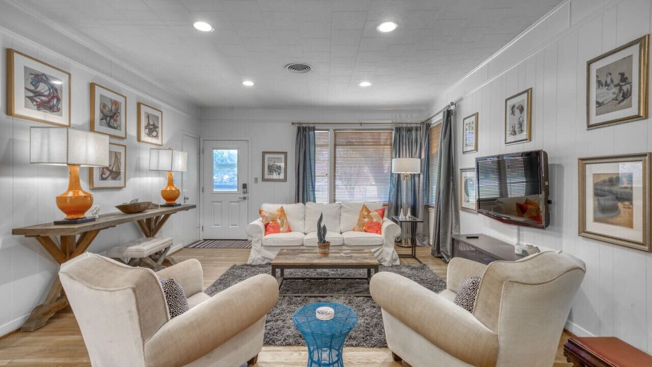 Photo of Livingroom in Bellville