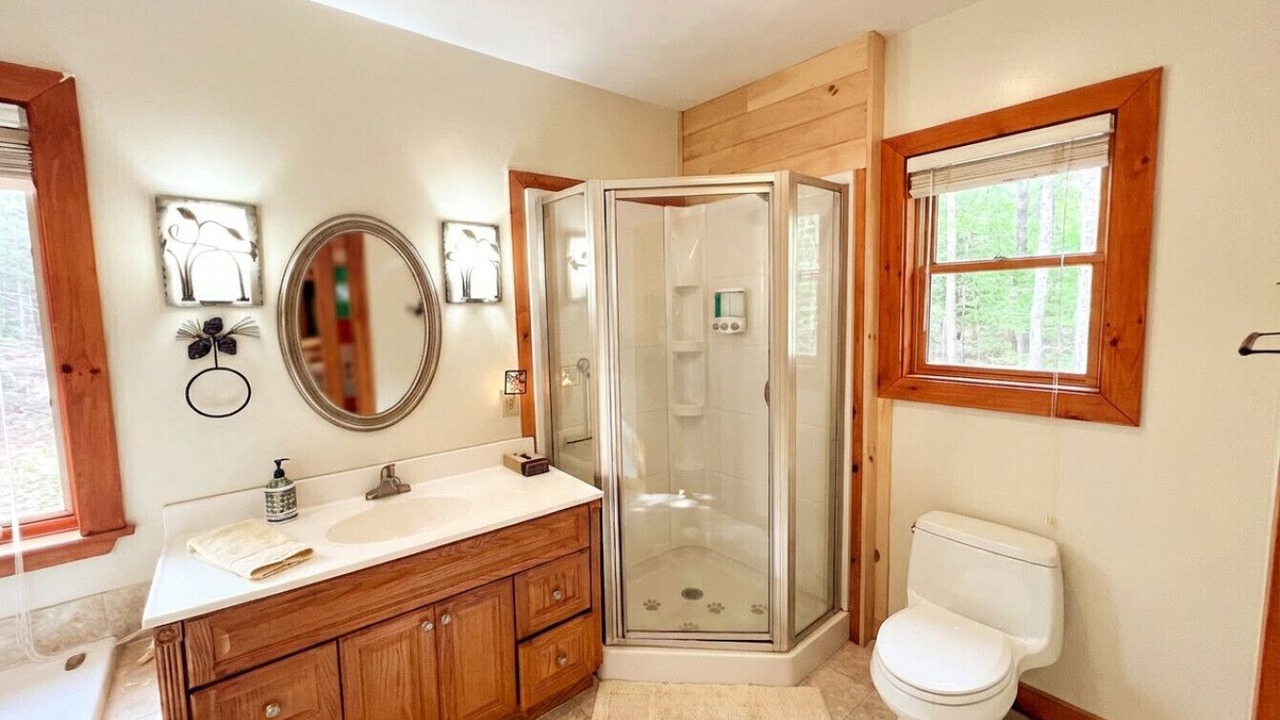 Photo of Bathroom in Inlet