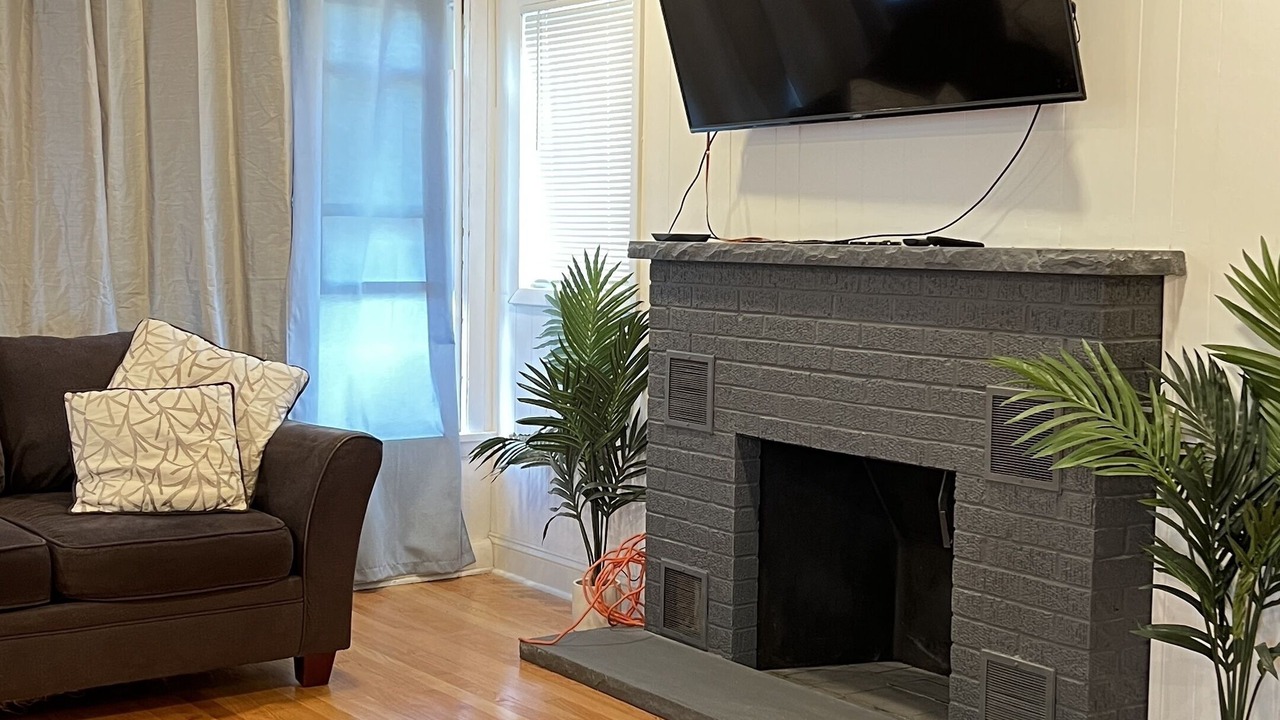Photo of Livingroom in Mundelein