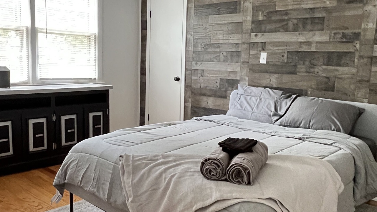 Photo of Bedroom in Mundelein