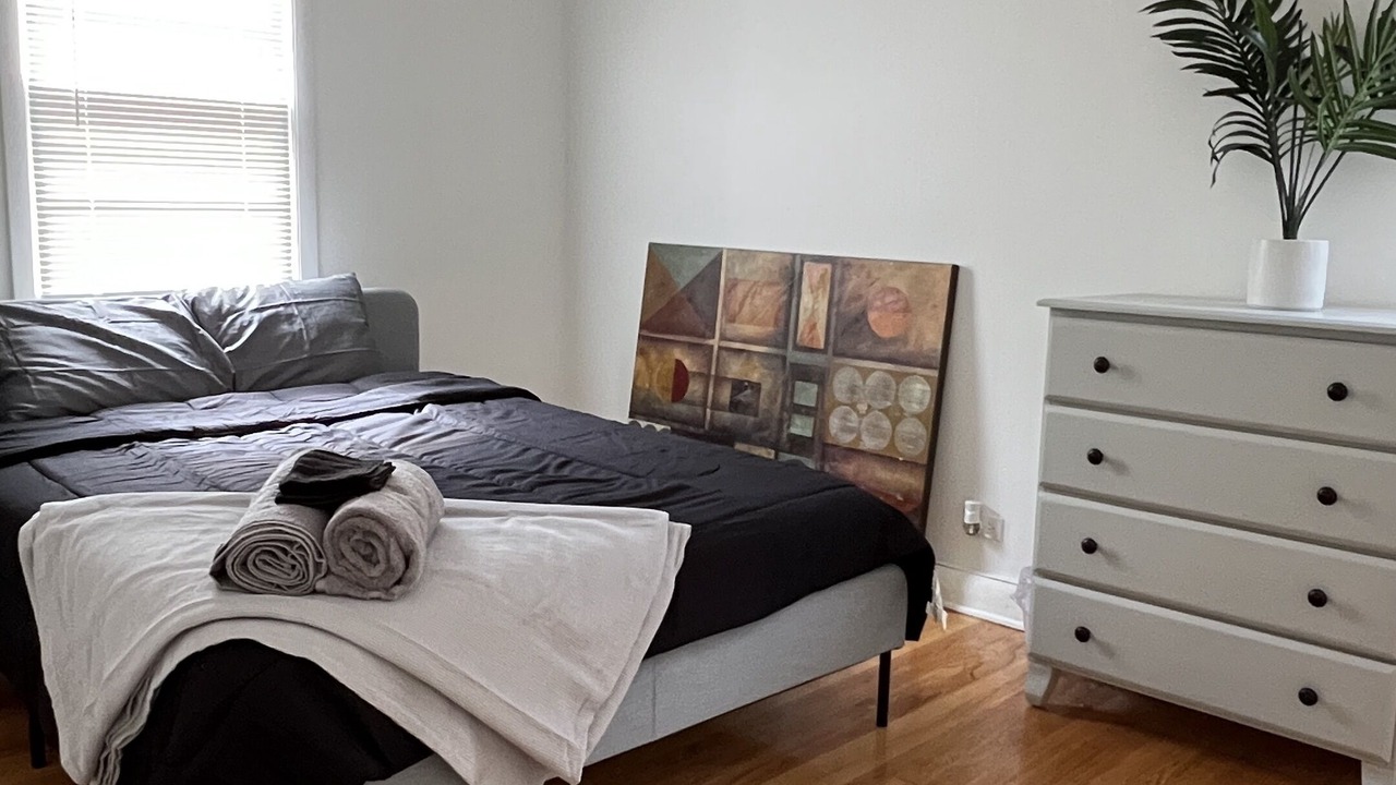 Photo of Bedroom in Mundelein