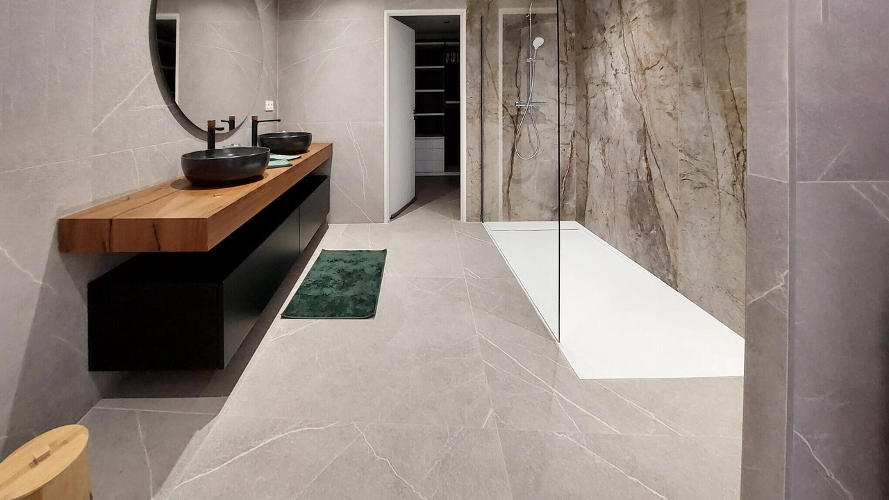 Photo of Bathroom in Cuers