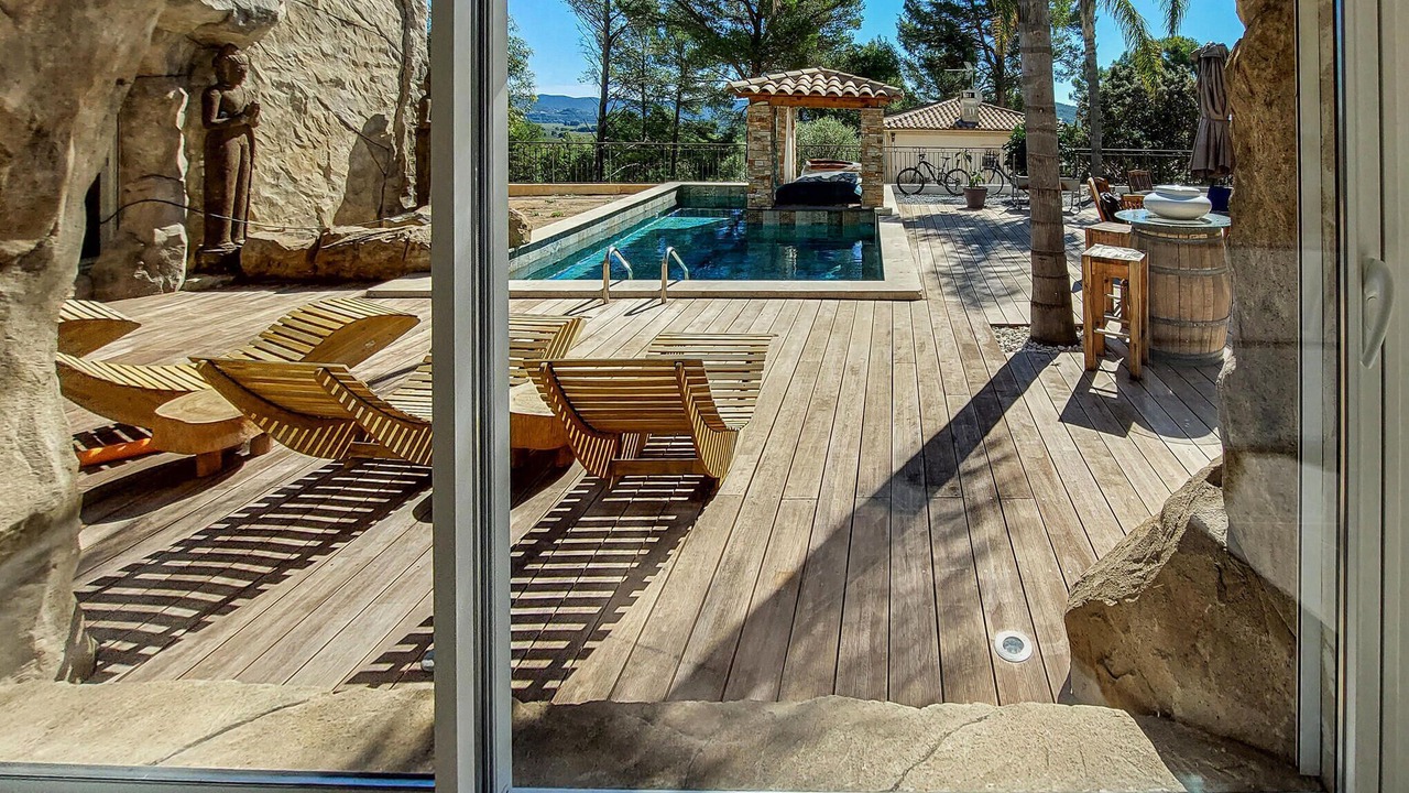 Photo of Outdoor in Cuers