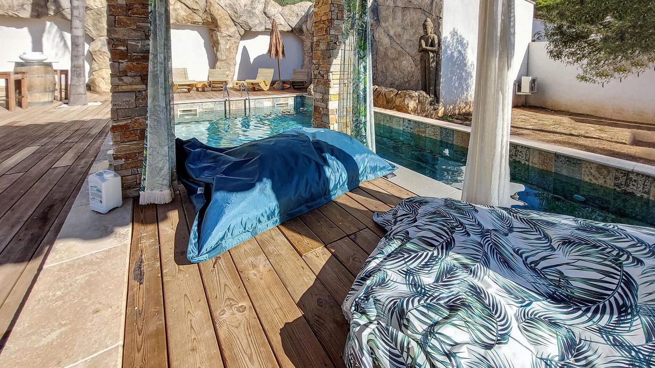 Photo of Outdoor in Cuers