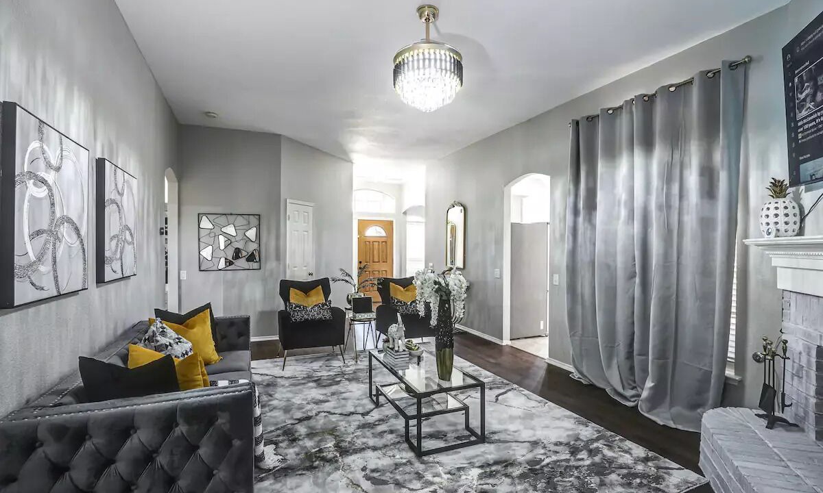 Photo of Livingroom in Plano
