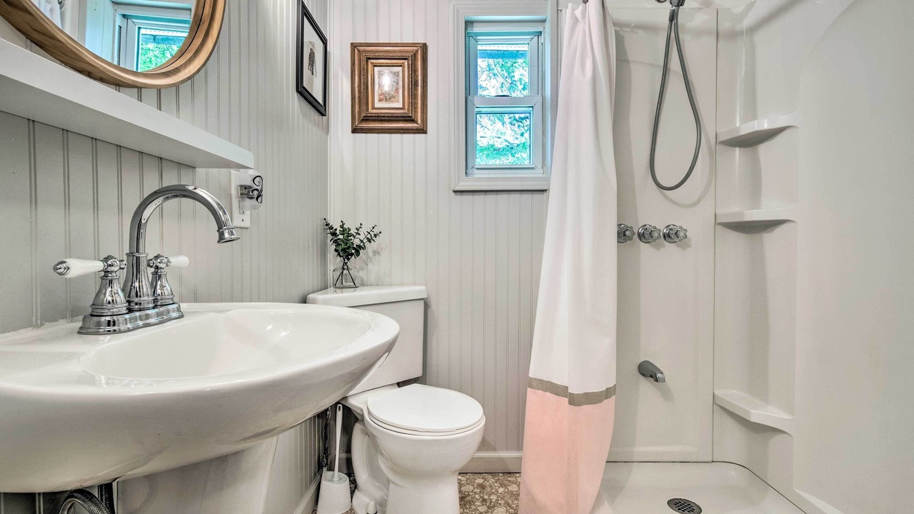 Photo of Bathroom in Skyland