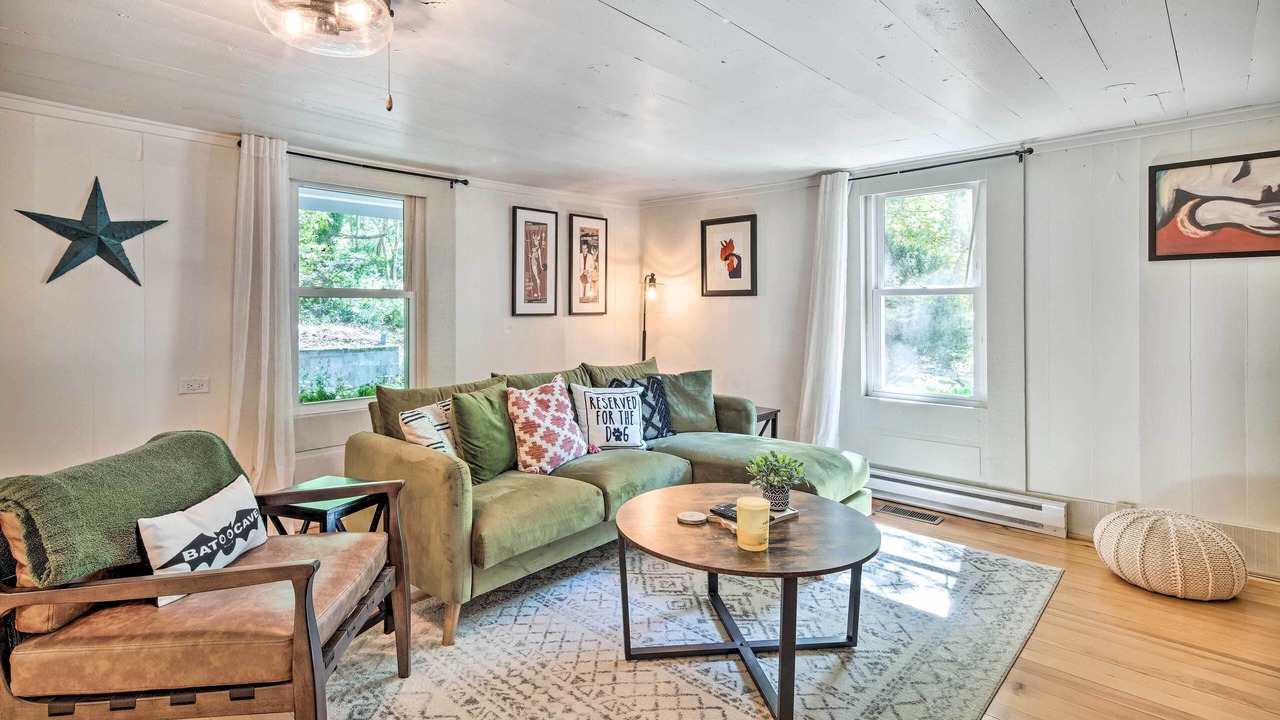 Photo of Livingroom in Skyland