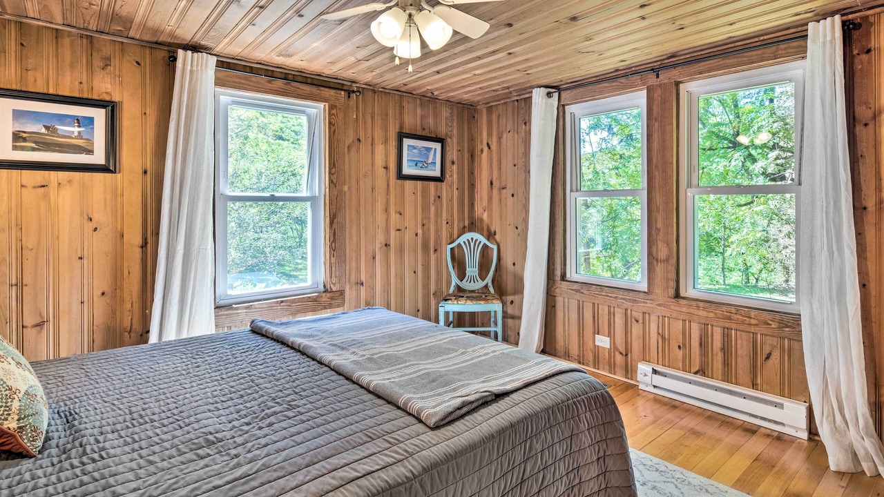 Photo of Bedroom in Skyland