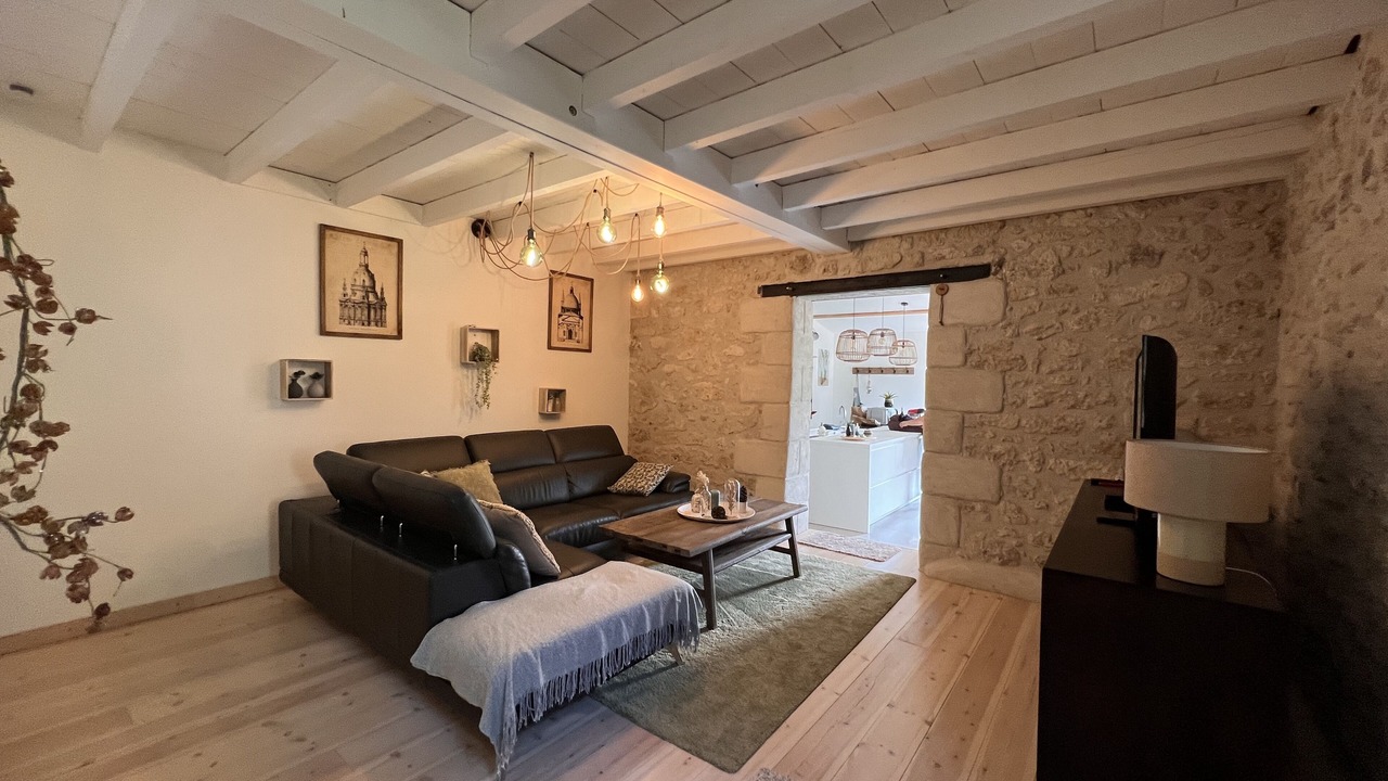 Photo of Livingroom in Saint-Michel-de-Fronsac
