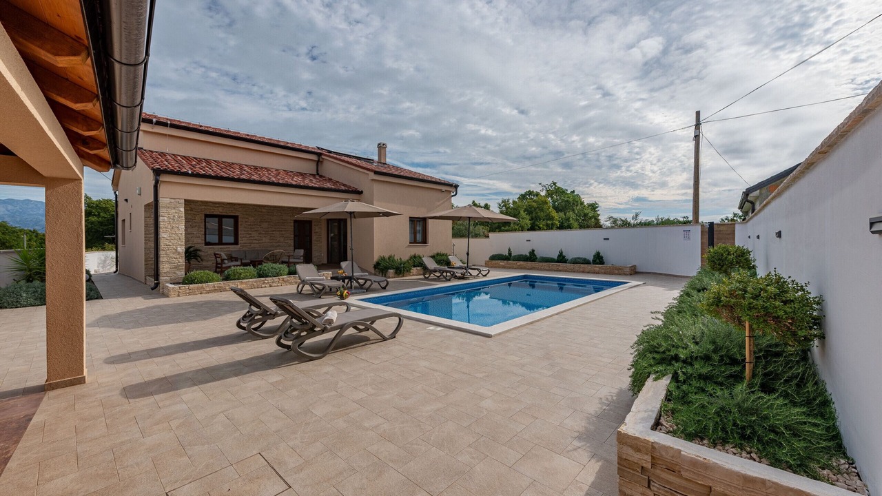 Photo of Outdoor in Lovinac