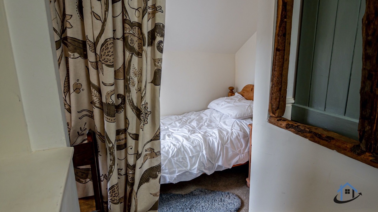 Photo of Bedroom in Caldecott