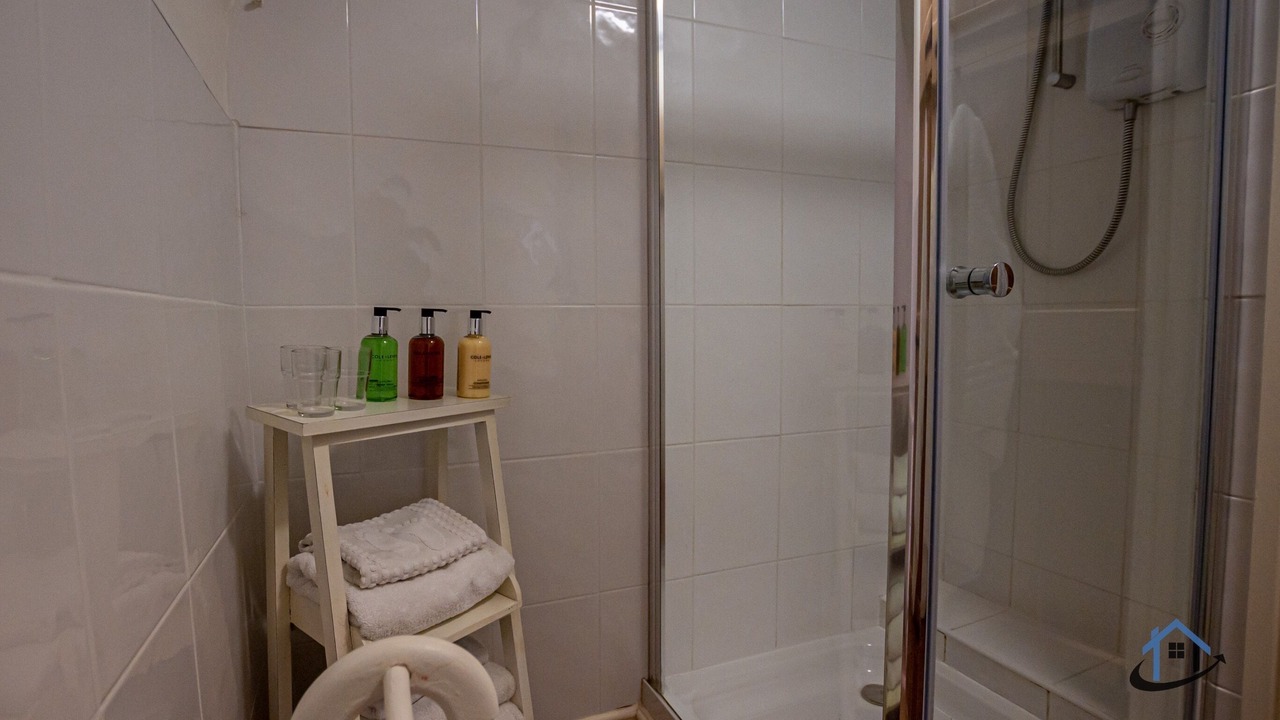 Photo of Bathroom in Caldecott