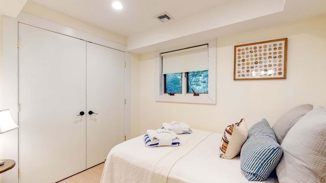 Photo of Bedroom in Chilmark