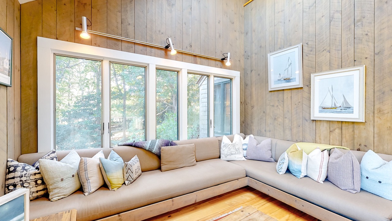Photo of Livingroom in Chilmark