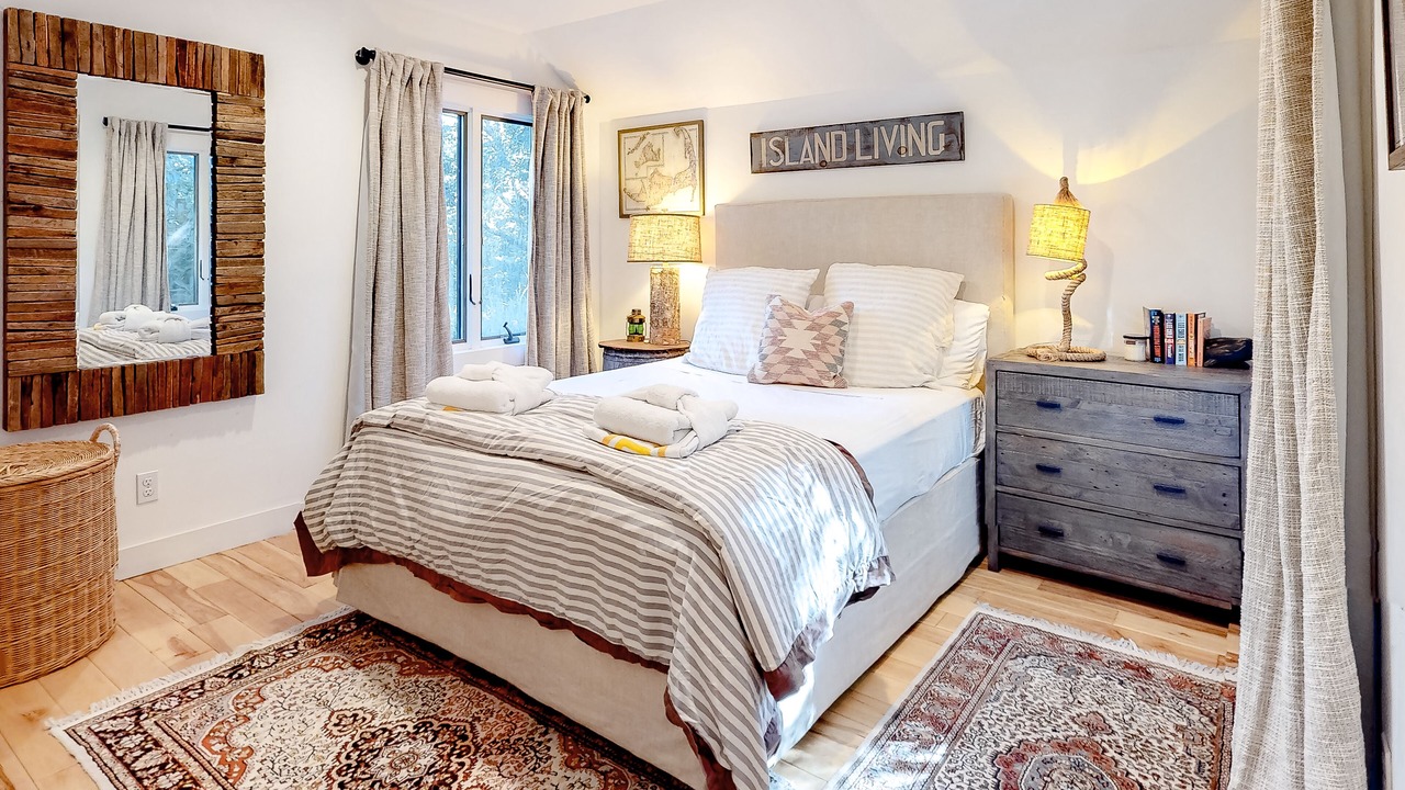 Photo of Bedroom in Chilmark