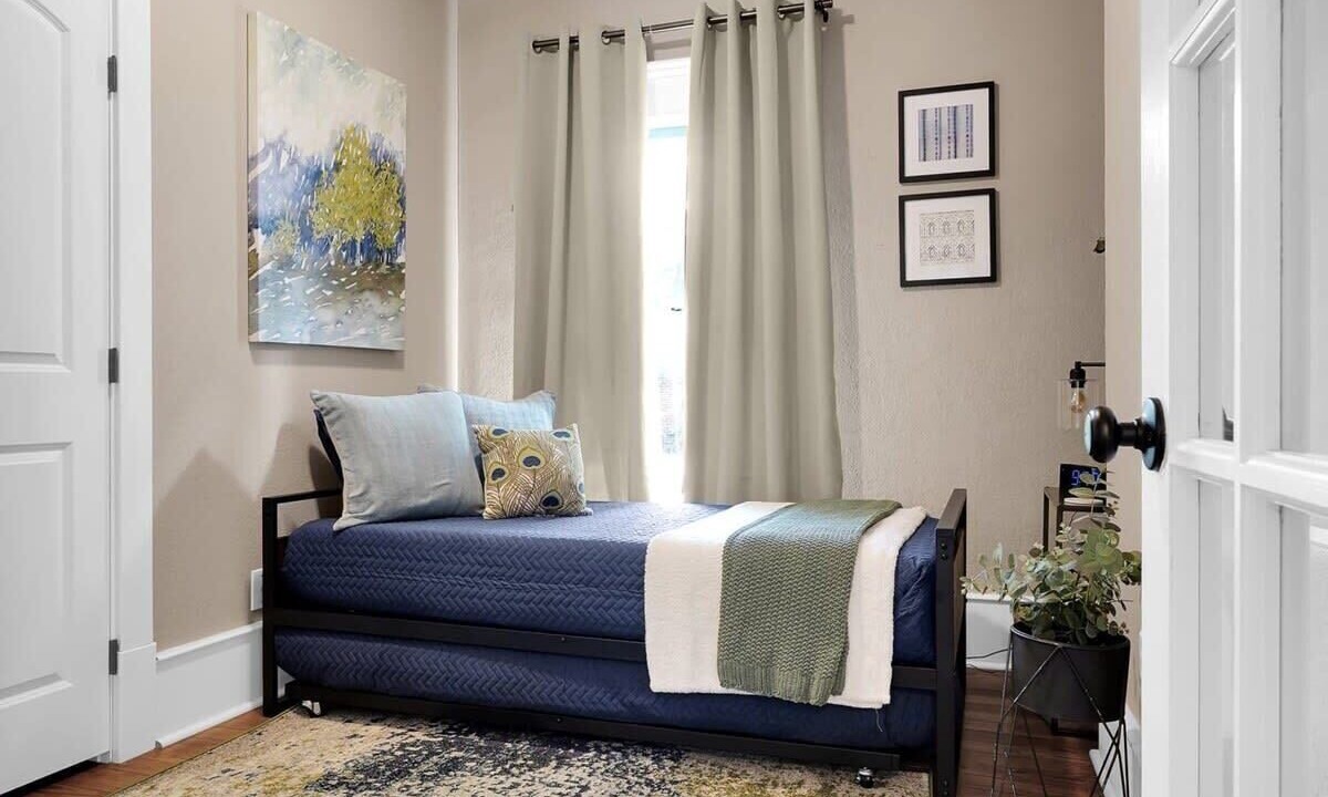 Photo of Bedroom in Avondale