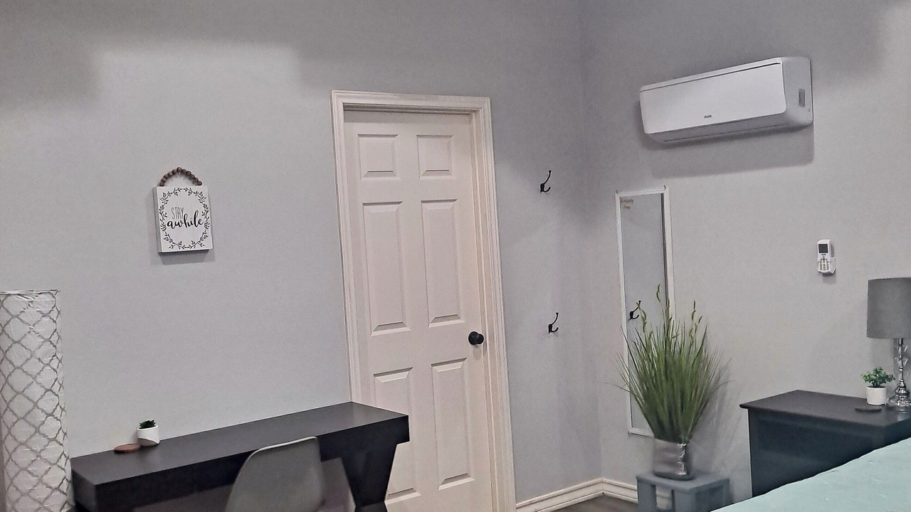 Photo of Bedroom in South Side