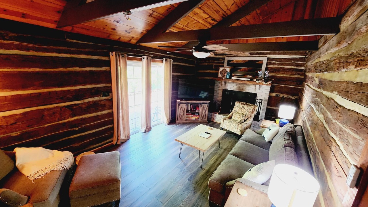 Photo of Bedroom in Scottsville